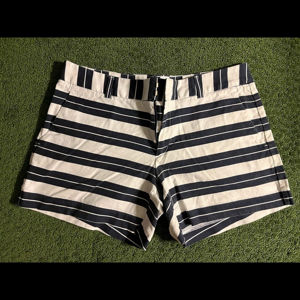 Banana Republic Navy Striped Shorts sz 6